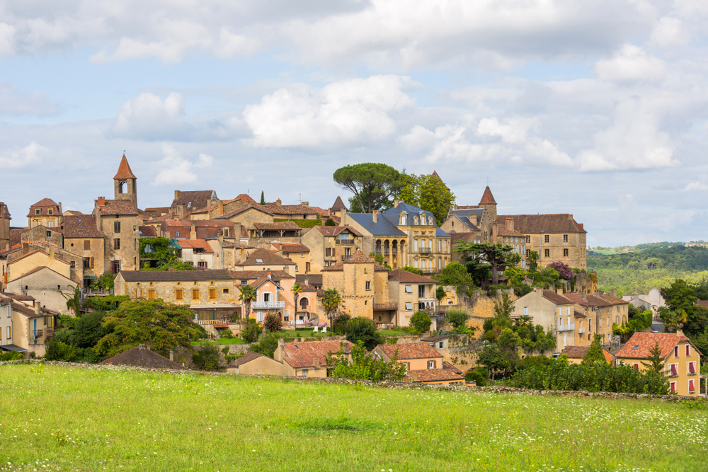 Belvès Dordogne dorpen shutterstock 1492558865, mooiste dorpen van de dordogne