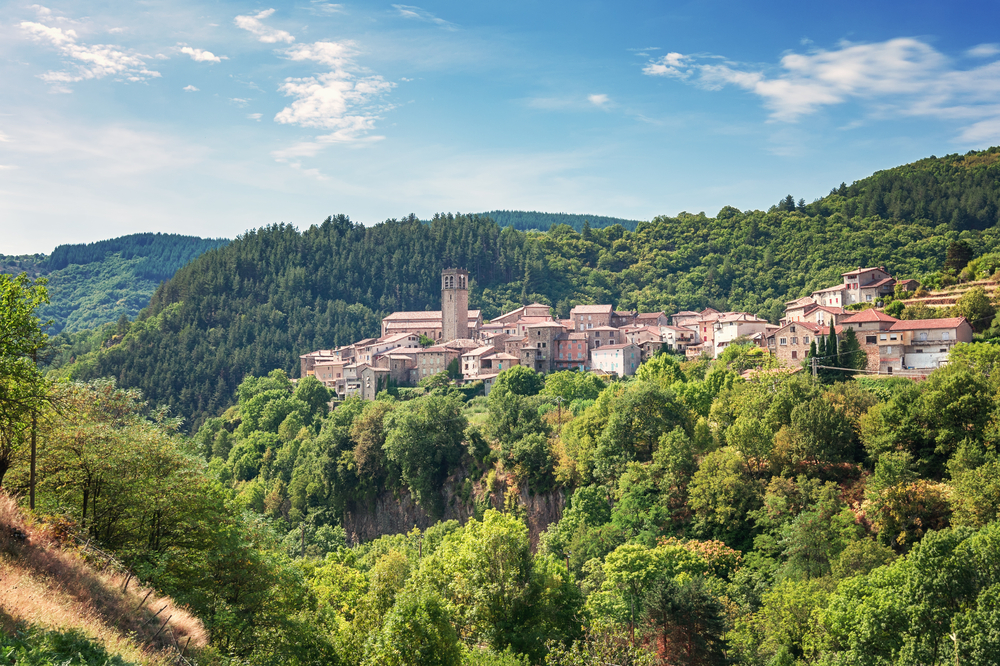 Antraigues sur Volane Ardèche dorpen shutterstock 648738625, Ardèche