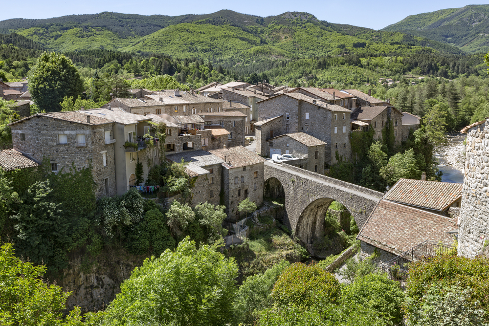 Jaujac Ardèche dorpen shutterstock 658514833, Ardèche