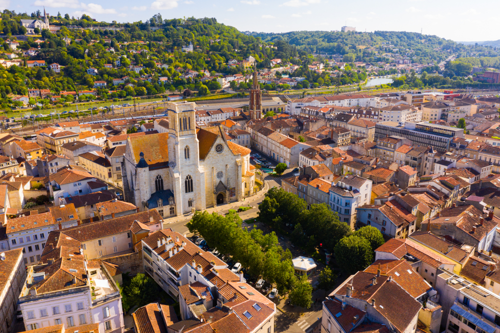 Agen shutterstock 1501332416, Bezienswaardigheden in Lot-et-Garonne