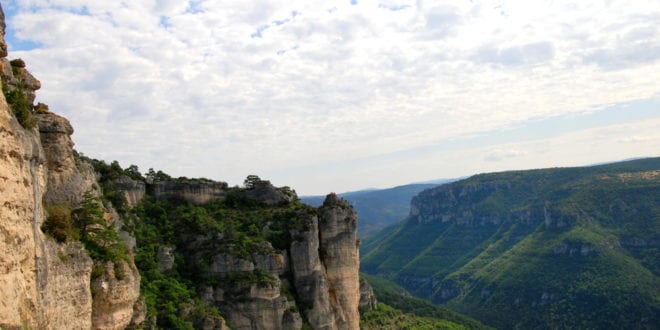 Gorges de la Dourbie Grands Causses shutterstock 111402605, Zuid-Frankrijk