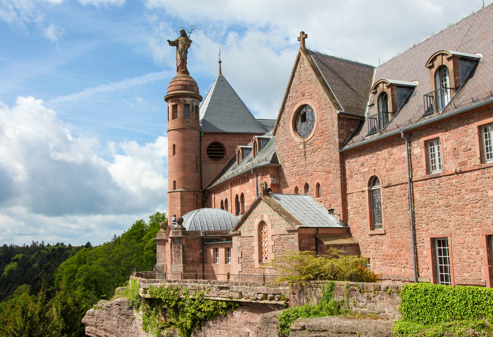 Mont Sainte Odile Elzas shutterstock 280789319, Bezienswaardigheden in de Elzas