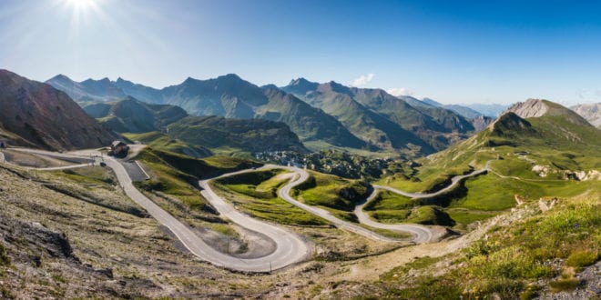 Col dIzoard Bergpassen shutterstock 1473424841, Route des Grandes Alpes