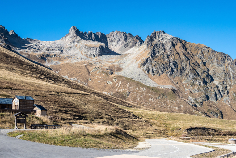 Col de la Madeleine Bergpassen shutterstock 1128456194, mooiste bergpassen in frankrijk