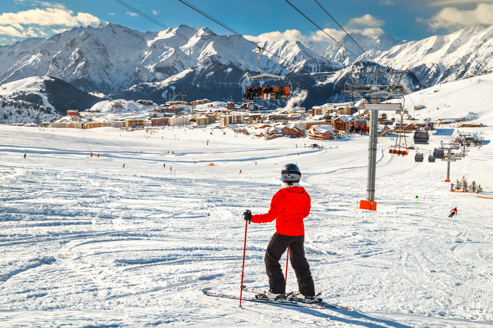 Deze afbeelding heeft een leeg alt-attribuut; de bestandsnaam is Alpe-dHuez-Franse-Alpen-shutterstock_1180723777.jpg