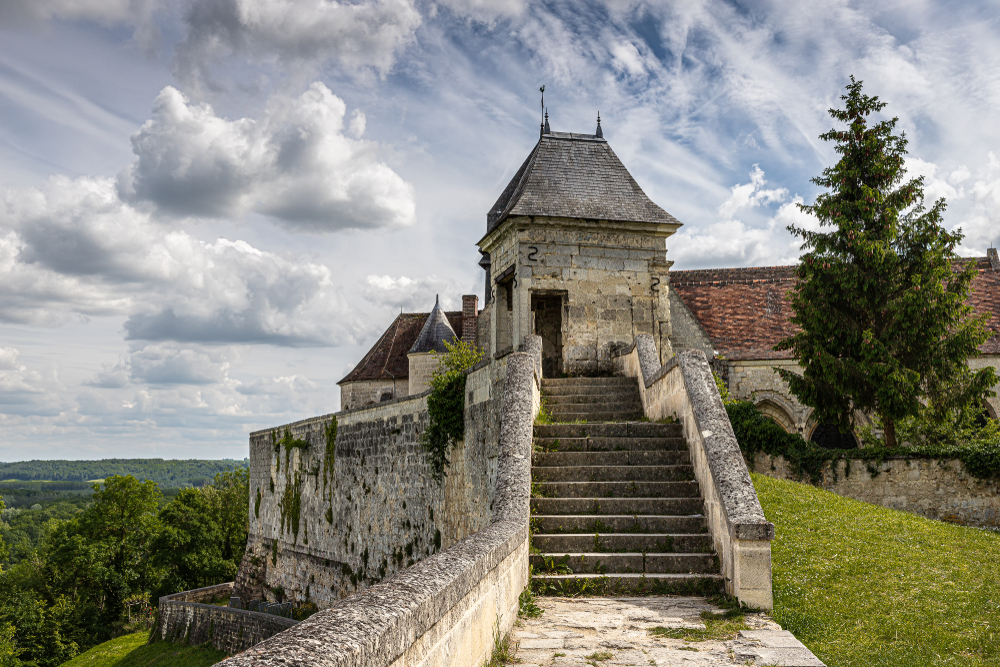Château de Coucy Aisne shutterstock 1428653702, Bezienswaardigheden in de Aisne