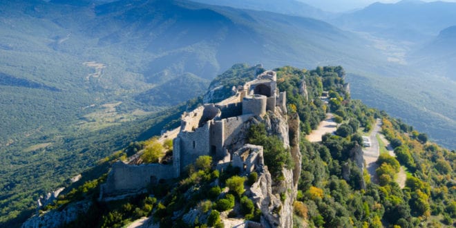 Kasteel Peyrepertuse Aude shutterstock 1218494809, bezienswaardigheden in Carcassonne