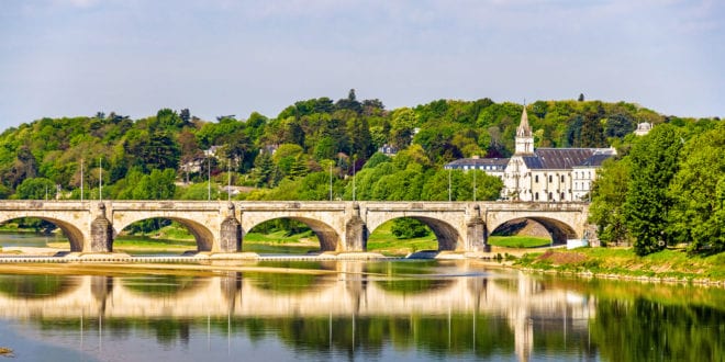 Tours Centre Val de Loire shutterstock 353087444, vakantiepark frankrijk