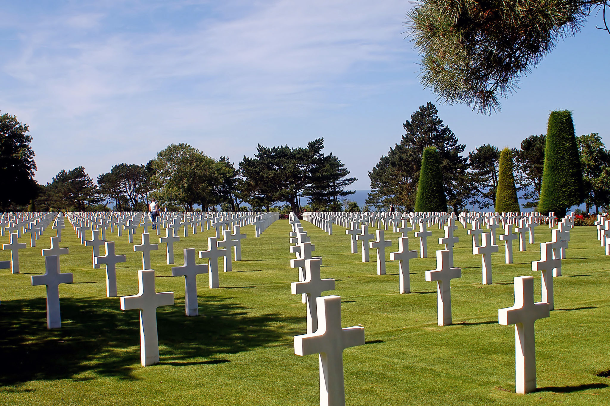 American Cemetery Arromanches shutterstock 56642329,