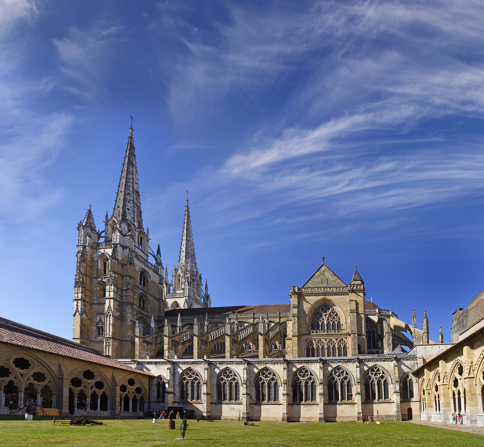 Bayonne Pyrénées Atlantiques shutterstock 59826412, bezienswaardigheden pyrenees-atlantiques