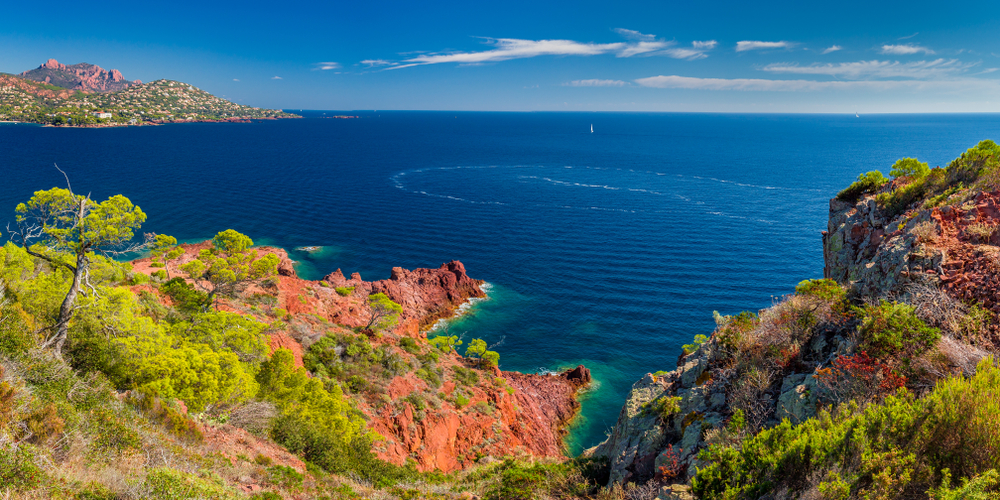 Massif de lEsterel Alpes Maritimes shutterstock 1485766892, bezienswaardigheden alpes-maritimes