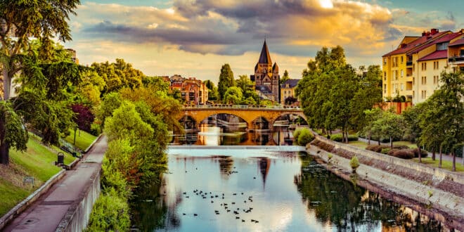 Metz shutterstock 722759992 1, prachtige gorges in Frankrijk