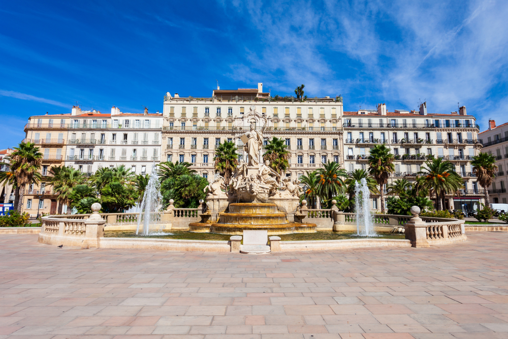 Place de la Liberté Toulon shutterstock 1291436791, bezienswaardigheden in Toulon