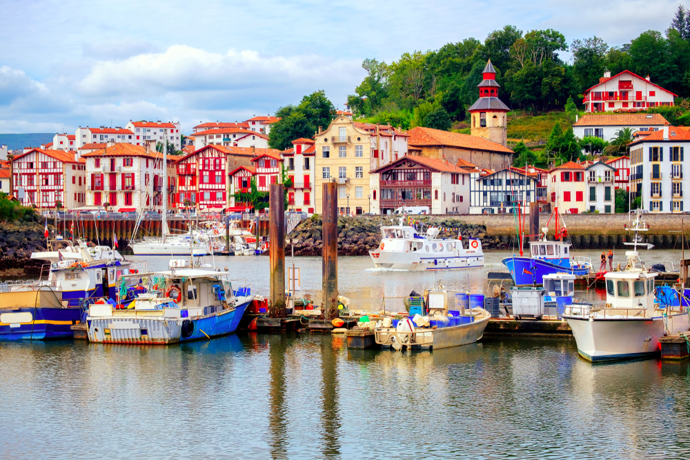 Saint Jean de Luz Pyrénées Atlantiques shutterstock 1014091723, bezienswaardigheden pyrenees-atlantiques