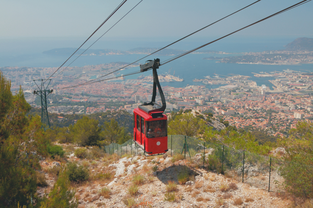 Telepherique Mont Faron Toulon shutterstock 1474201730, bezienswaardigheden in Toulon