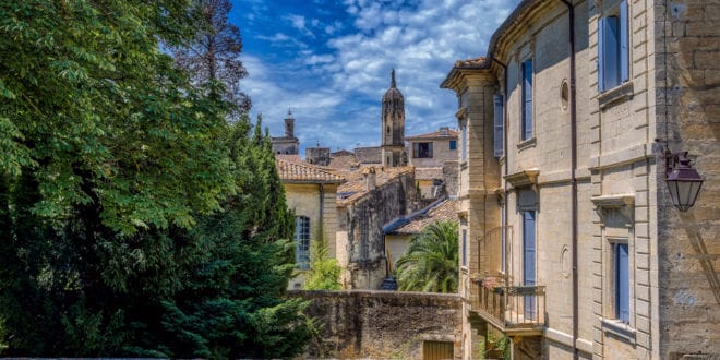 Uzès Gard shutterstock 1436392079, prachtige gorges in Frankrijk