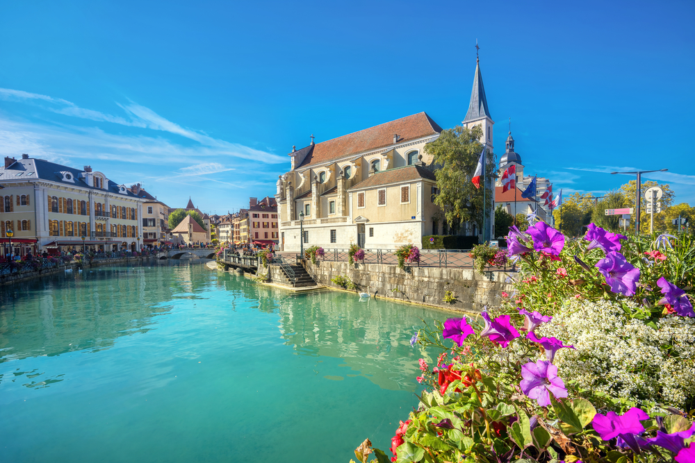 Annecy sh 744369568,