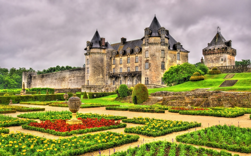 Château La Roche Courbon Charente Maritime sh 317316359, Bezienswaardigheden in de Charente-Maritime