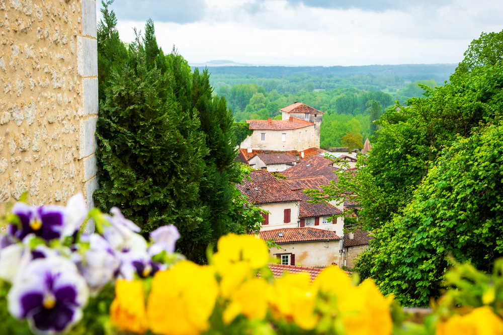 Aubeterre sur Dronne Charente shutterstock 1092160178, Bezienswaardigheden in de Charente