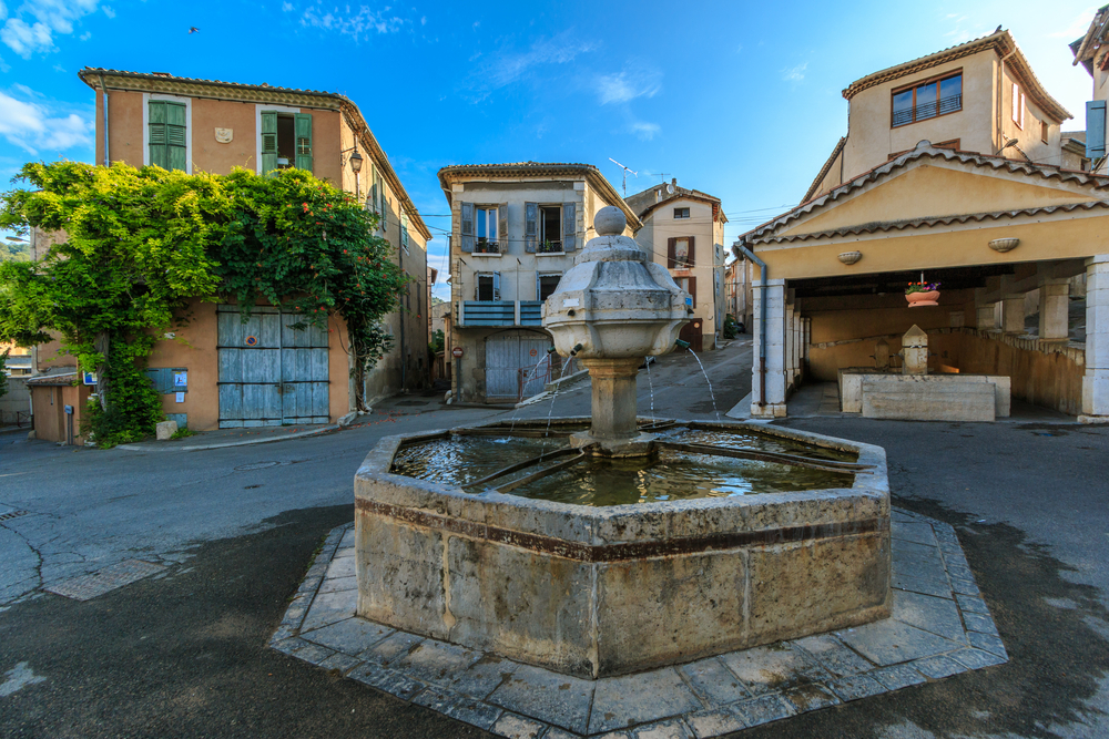 Riez Alpes de Haute Provence shutterstock 720203497, Bezienswaardigheden in de Alpes-de-Haute-Provence