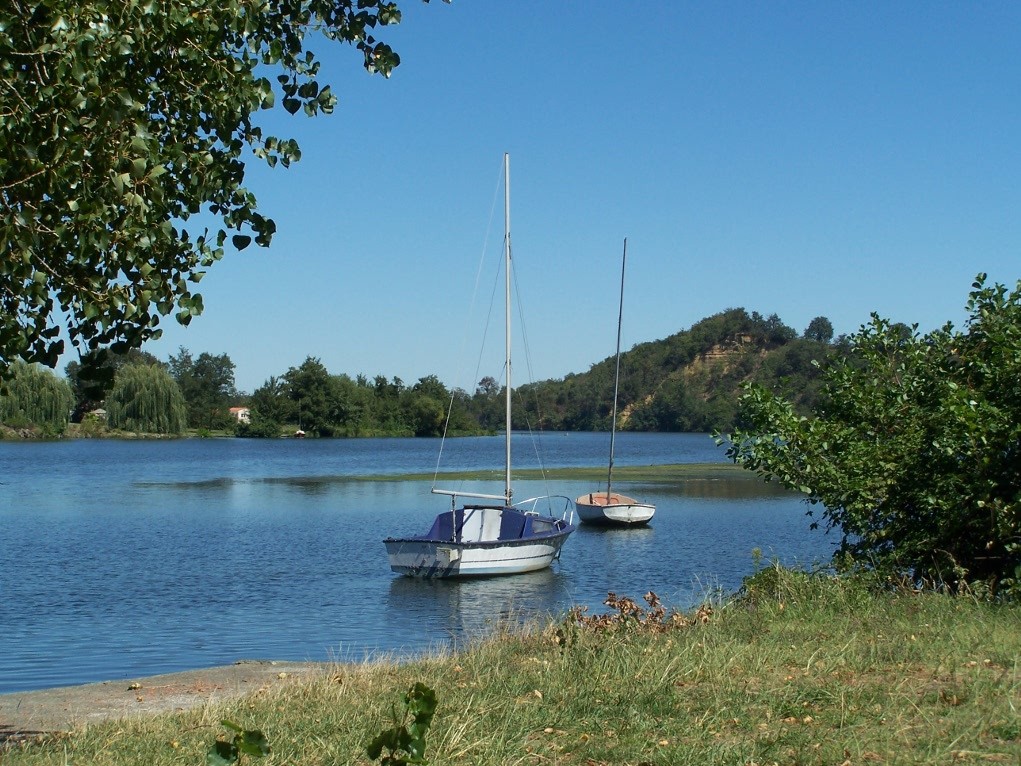 Camping du Plan dEau Garonne, camping aan rivier zuid frankrijk