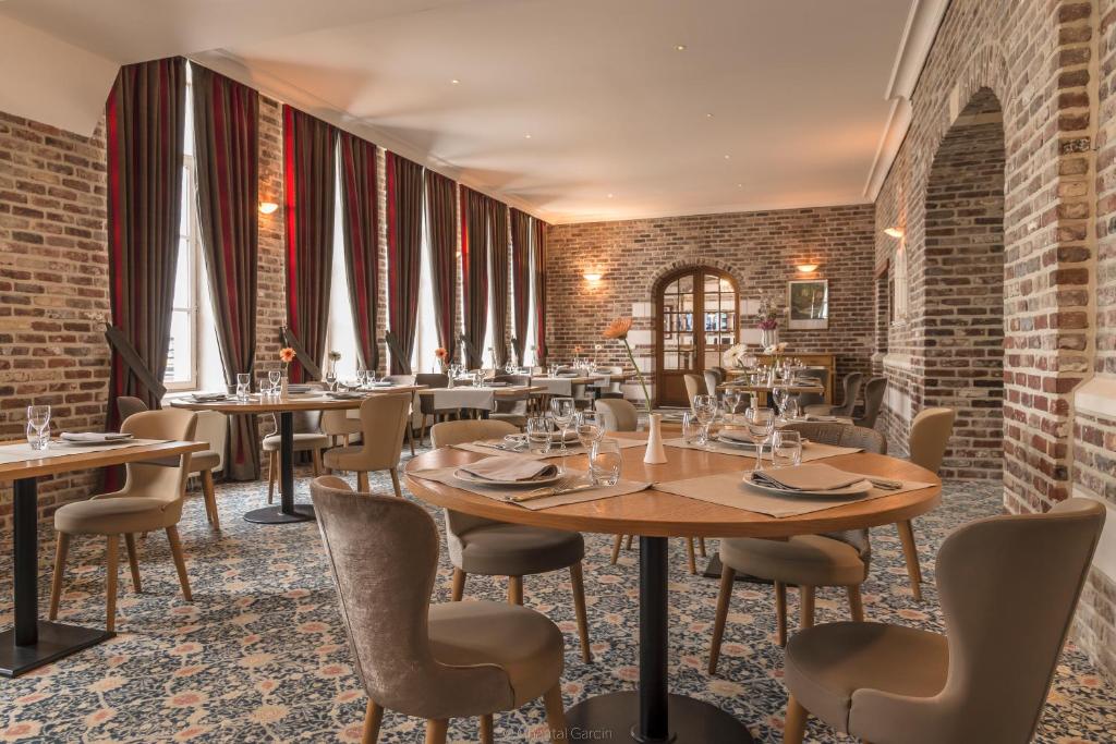 Hotel de Lunivers Arras booking, Frankrijk