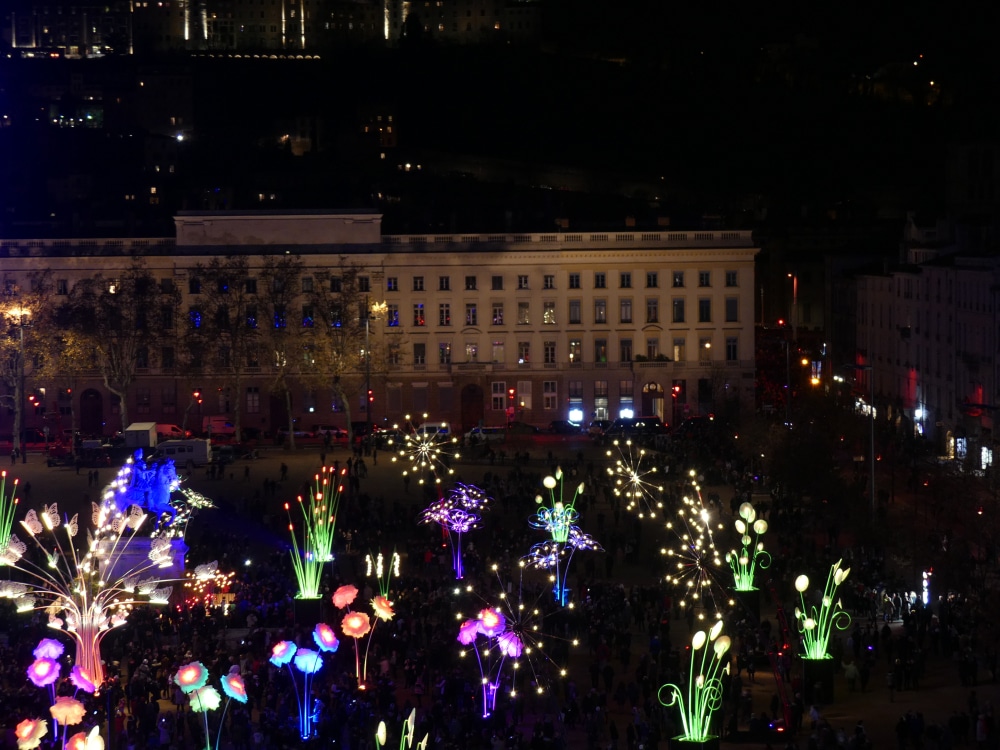 lichtjesfestival lyon kerstmarkten frankrijk shutterstock 1295025784, kerstmarkten in frankrijk