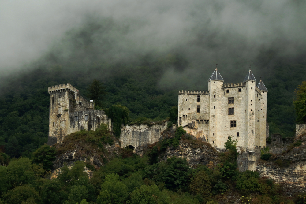 Château de Miolans Savoie shutterstock 1156251490,