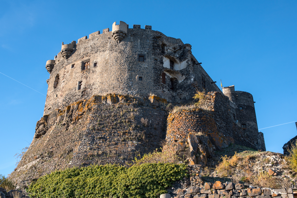 Château de Murol Puy de Dôme shutterstock 574763413, Bezienswaardigheden in de Puy-de-Dôme