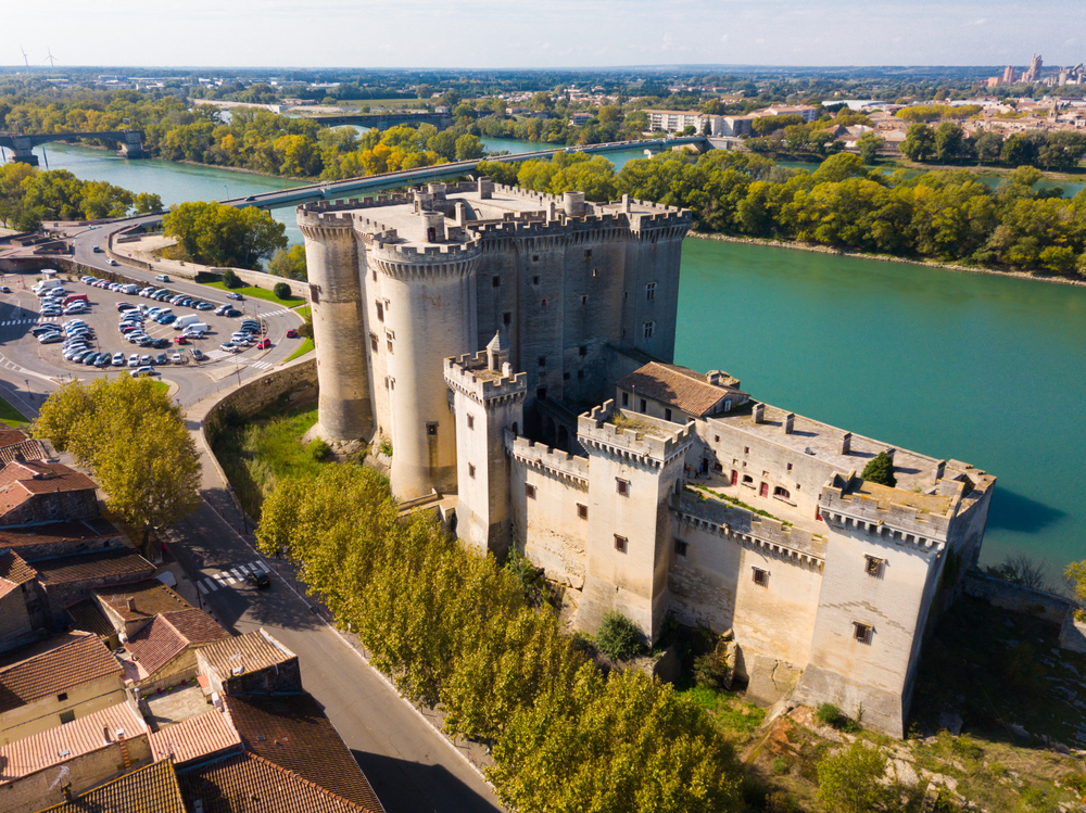 Château de Tarascon Bouches du Rhône shutterstock 1268389276, Bezienswaardigheden in de Bouches-du-Rhône