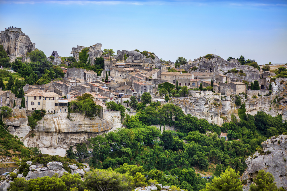 Les Baux de Provence Bouches du Rhône shutterstock 669097567, Bezienswaardigheden in de Bouches-du-Rhône