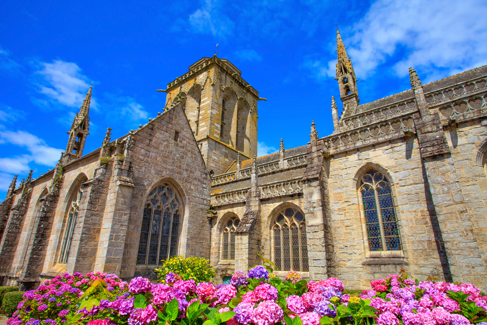 Locronan Finistère shutterstock 1052481104, Bezienswaardigheden in de Finistère