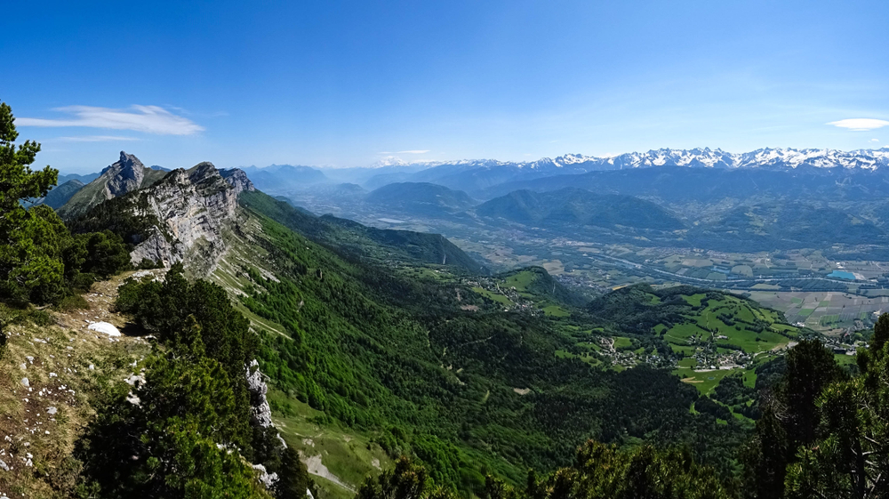 Parc Naturel Régional de Chartreuse Isère shutterstock 1424244338,