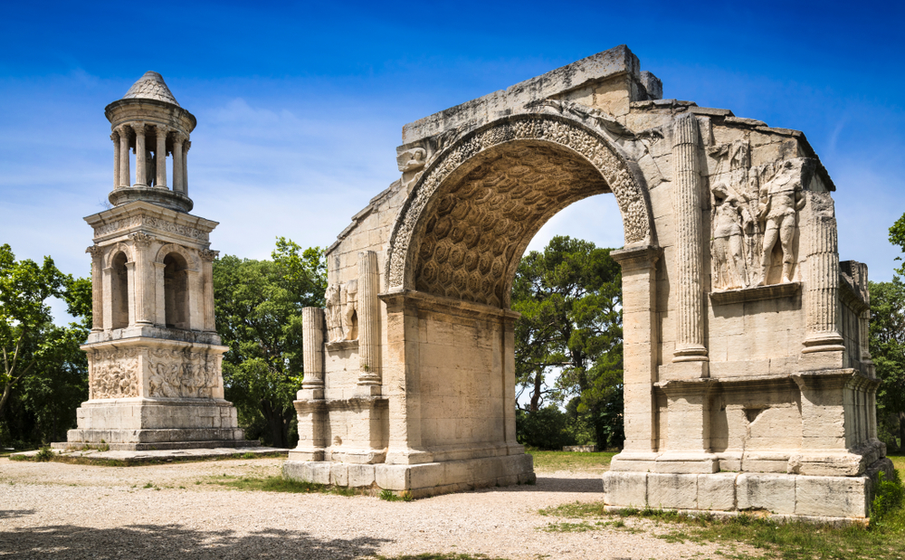 Saint Remy de Provence Bouches du Rhône shutterstock 1135405976, Bezienswaardigheden in de Bouches-du-Rhône