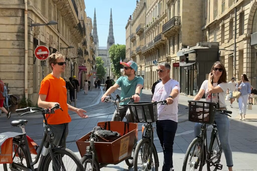 Fiets langs de mooiste bezienswaardigheden van Bordeaux, activiteiten in Bordeaux