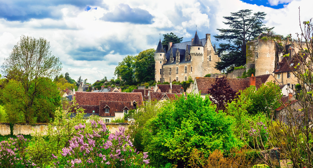 Montr sor Indre et Loire shutterstock 695151439, Bezienswaardigheden in de Indre-et-Loire