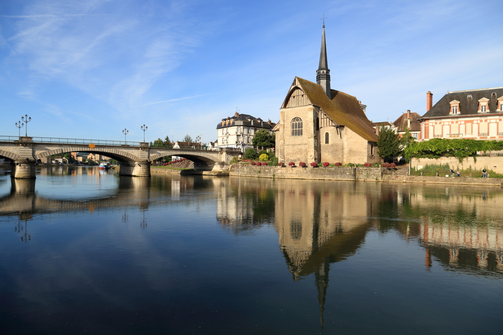 Sens Yonne shutterstock 460603558, Bezienswaardigheden in Yonne