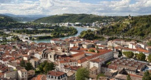 Vienne Isère shutterstock 118308307, Manche