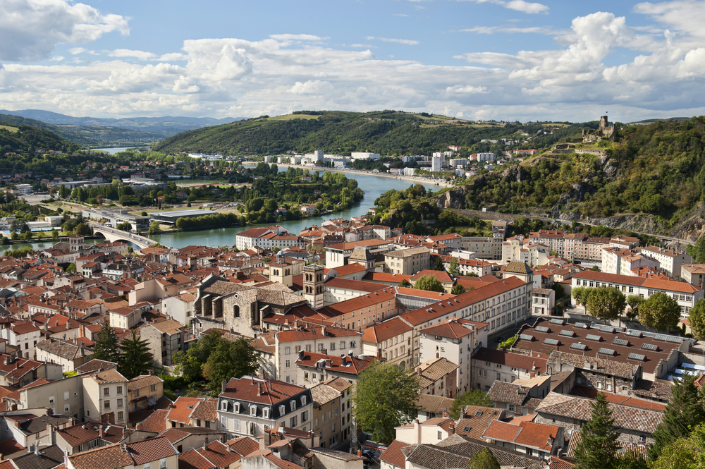 Vienne Isère shutterstock 118308307, Bezienswaardigheden in Isère