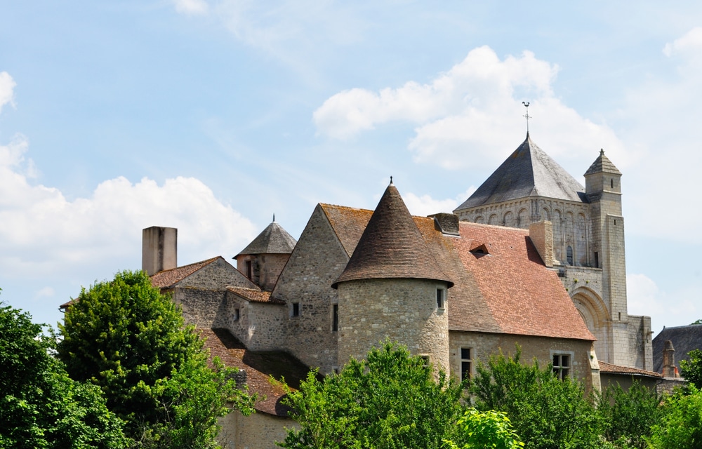 Abbaye de Nouaillé Maupertuis Vienne shutterstock 1438876703, Bezienswaardigheden in Vienne