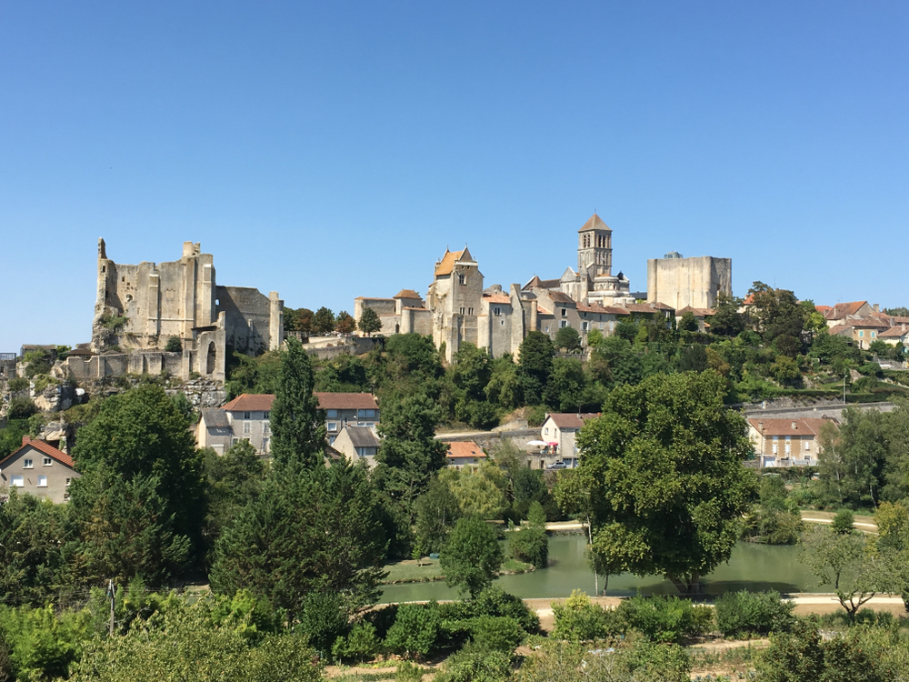 Chauvigny Vienne shutterstock 1169462257, Bezienswaardigheden in Vienne