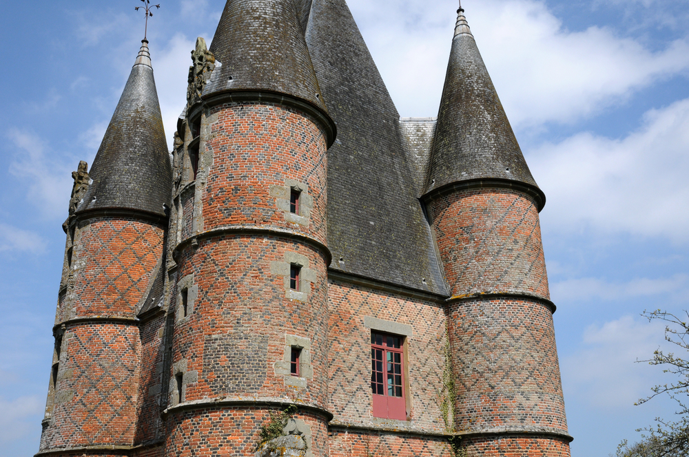 Château de Carrouges Orne shutterstock 158825843, Bezienswaardigheden in Orne