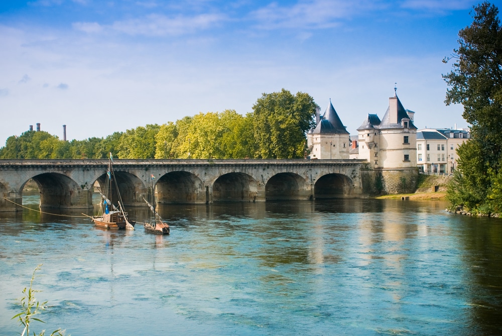 Châtellerault Vienne shutterstock 88776157, Bezienswaardigheden in Vienne