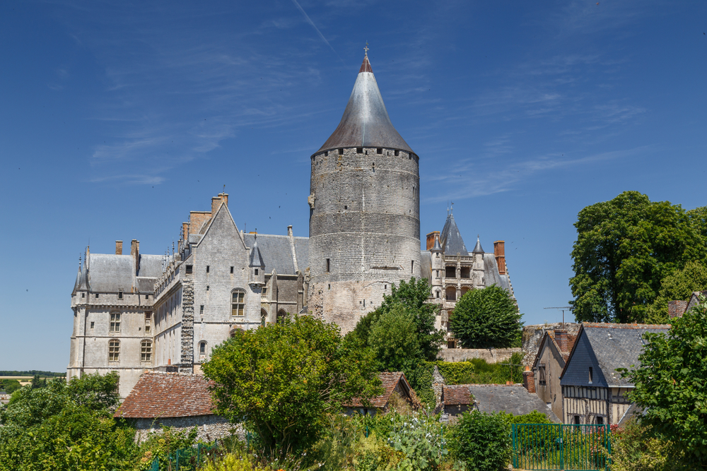 Châteaudun Eure et Loir shutterstock 1155621082, Bezienswaardigheden in Eure-et-Loir