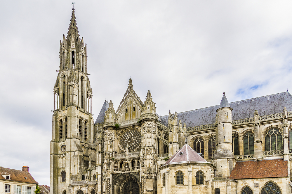 Senlis Oise shutterstock 118046470, Bezienswaardigheden in Oise