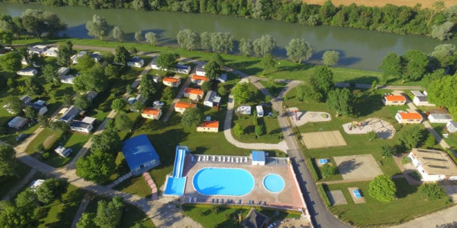 Camping Les Bords de la Loue, Vakantiehuizen in de Vogezen