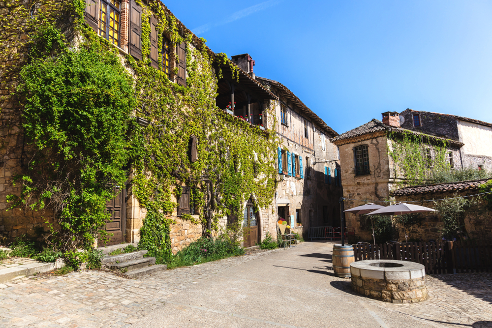 Bruniquel Tarn et Garonne shutterstock 1114405259, Bezienswaardigheden in Tarn-et-Garonne