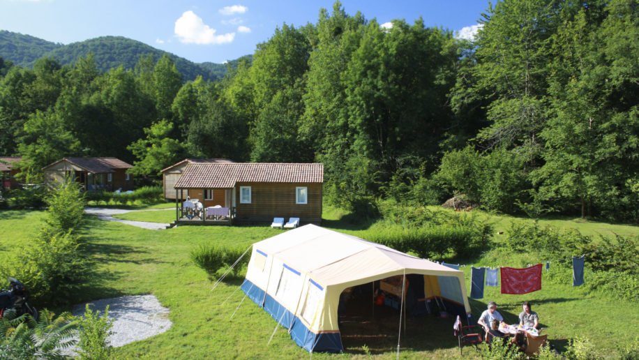 Camping L Arize 07 916x516 1, campings in de Franse Pyreneeën