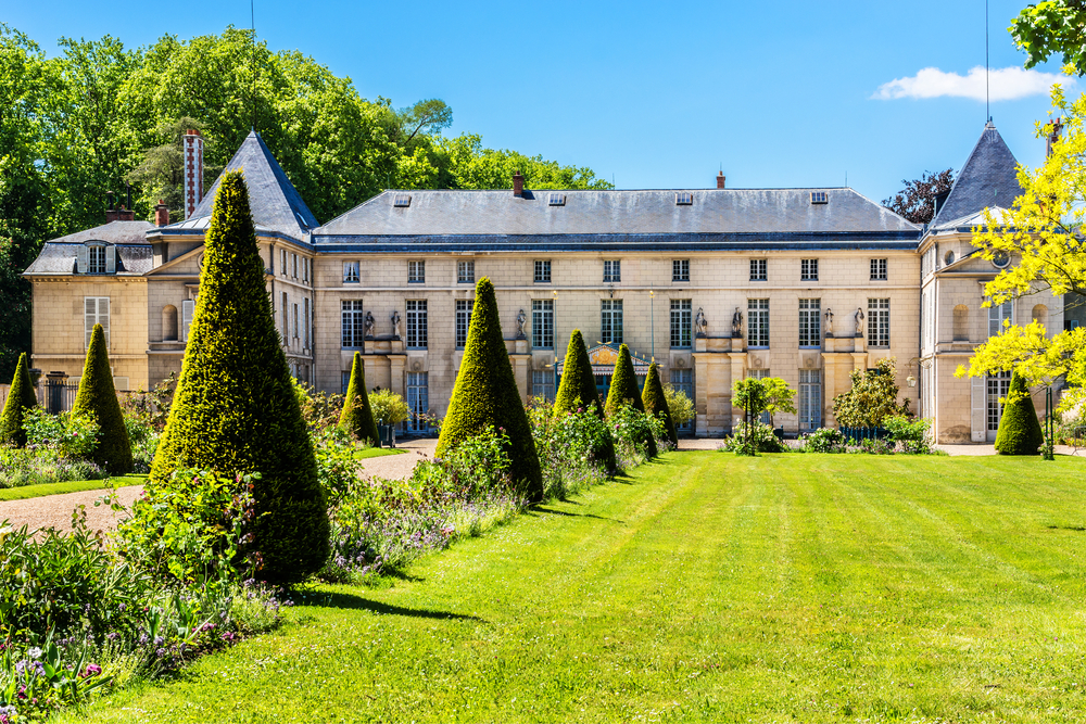 Chateau de Malmaison Hauts de Seine shutterstock 487220443,