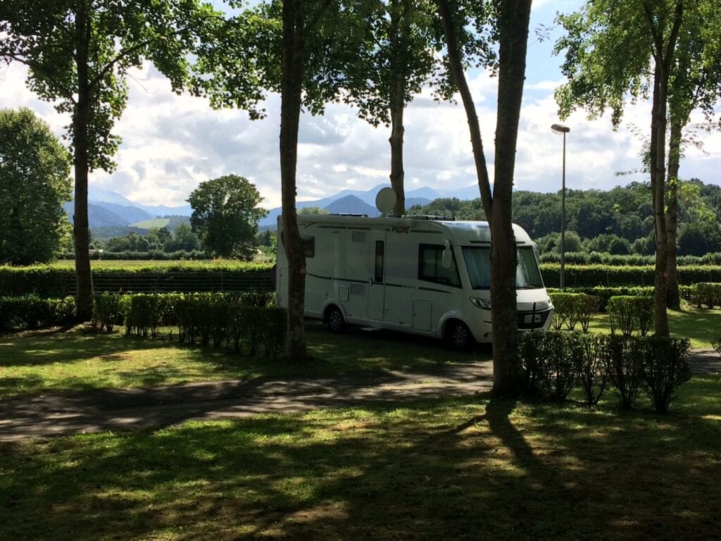 Frankrijk OloronSainteMarie Camping Pyrenees Nature ExtraLarge, campings in de Franse Pyreneeën